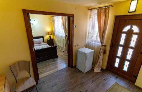 Hunedoara House | La Bebe 1 Bed