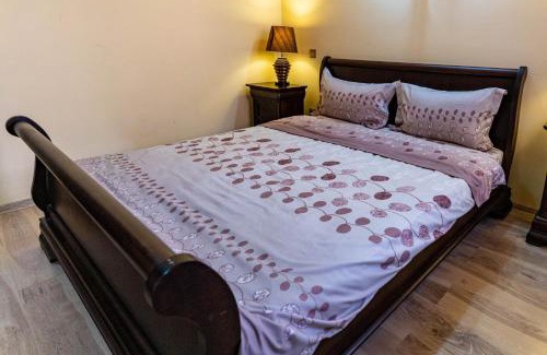 Hunedoara House | La Bebe 1 Bed