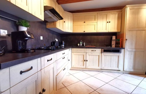 Besse-en-Chandesse House | "La Belle Étape": Character house in the heart of the Sancy massif