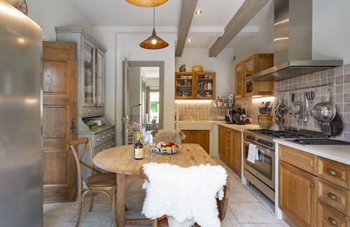 Valbonne Villa | La Belle Vie - walking distance to village