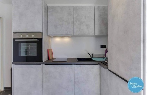 Talloires-Montmin Apartment | La Bergerie T2 : Apartment with lake and mountain view.