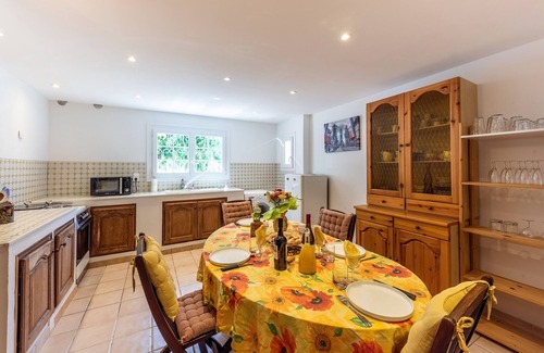 Draguignan Apartment | La Bouscarle - Jardin et Piscine Privée