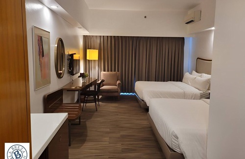 South Triangle Hotel | La Breza Hotel