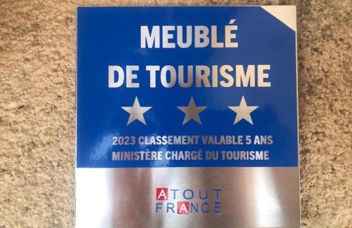 Saint-Paul-en-Foret Villa | LA BRINDILLE Petit mas provencal meublé de tourisme 3 étoiles 2-3 personnes 1 piece 30 m2 tout confort lisière foret jardin Jacuzzi Piscine