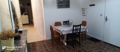 Alignan-du-Vent Apartment | La Brocante