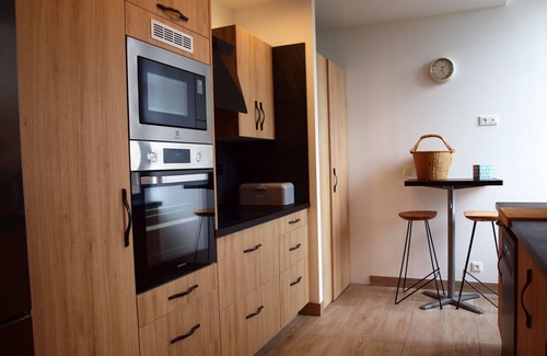 Salleles-d'Aude Apartment | "La Côte de l'Or", fully-equipped gîte for 4 to 6 people; plus swimming pool, whirlpool.