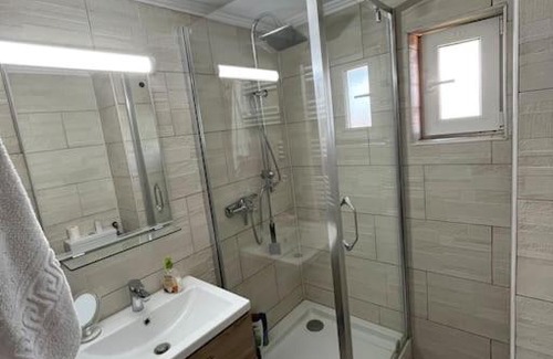 Poiana Marului House | La Căsuță