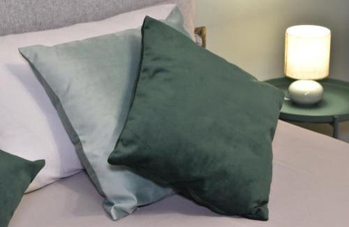 Cardano al Campo Apartment | La Ca Rosa