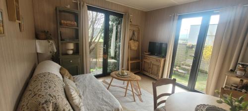 Bleriot-Plage House | "La cabane du sentier", tiny house sur pilotis avec petit jardin, proche de la mer et du site naturel des 2 caps