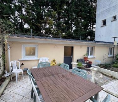 Maisons-Alfort Ski Chalet | La cabane