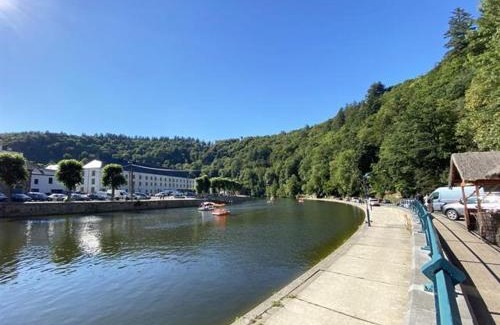 Bouillon Apartment | LA CACHETTE Maison 2 3 Ch 2 3SdB Salon Wifi