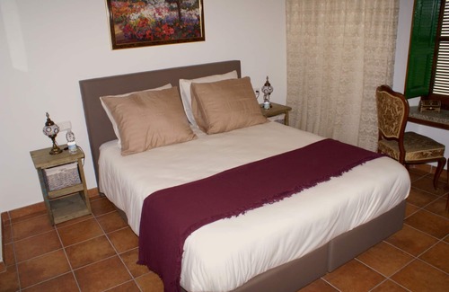 Murchas Bed & Breakfast | La Cañota Superior King Room Adults Only, bedroom and ensuite bathroom and WIFI