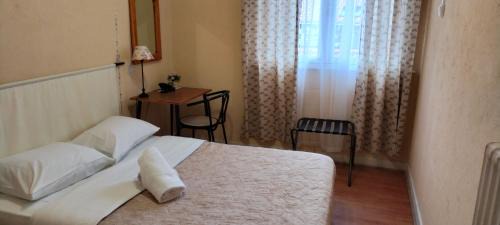 Riom Hotel | La Caravelle