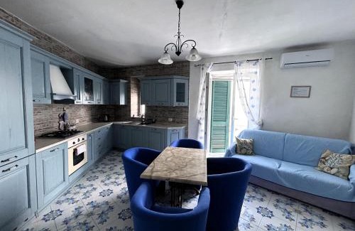 Sant'Angelo Apartment | La casa Azzurra