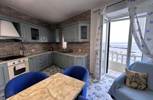 Sant'Angelo Apartment | La casa Azzurra