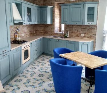 Sant'Angelo Apartment | La casa Azzurra