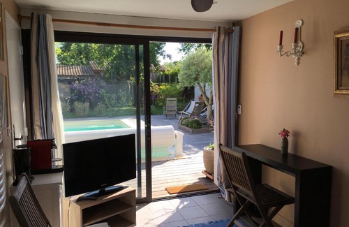 Martignas-Sur-Jalle Bed & Breakfast | La Casa Bonita