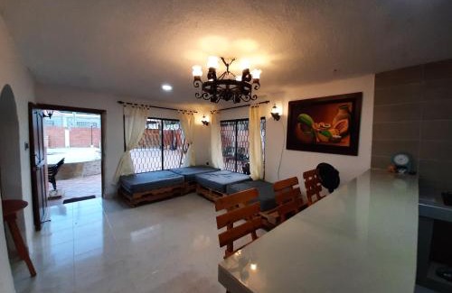 Santa Veronica House | La Casa De Vero