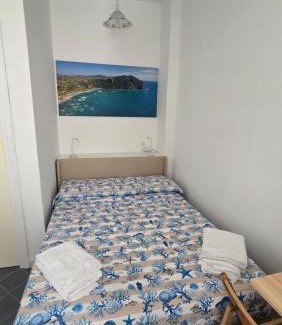 Lacco Ameno House | La casa di Giuliana piano terra con cucina e lavatrice