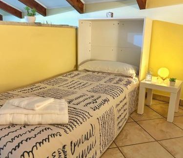 Genoa Apartment | La Casa di Malú -5min centro-porto-acquario-stadio-free wifi