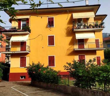 Rovereto Apartment | La Casa Gialla