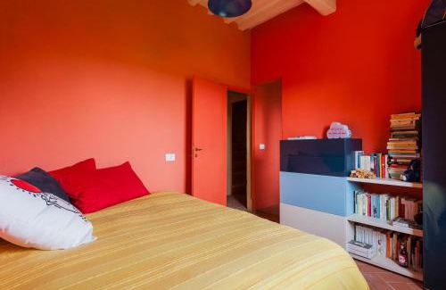 Casciana Terme Apartment | La Casa Rossa degli Artisti
