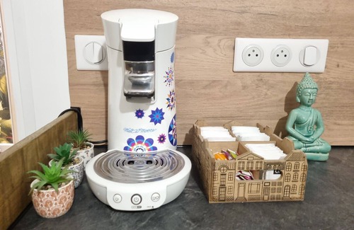 Saint-Laurent-du-Pape Apartment | La Casa Sereno - Appartement Avec Piscine Couverte et Chauffée