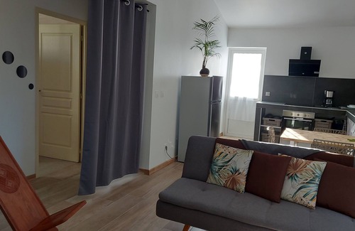 Saint-Andre House | La Case Floria2 - Holiday home in an exotic garden