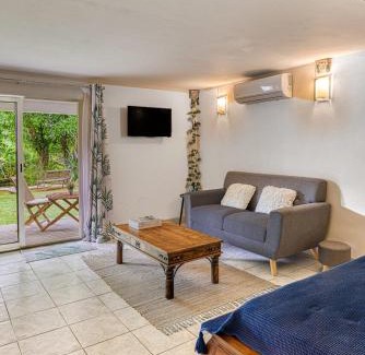 Petite-ÃŽle Bed & Breakfast | La Case O zoizos