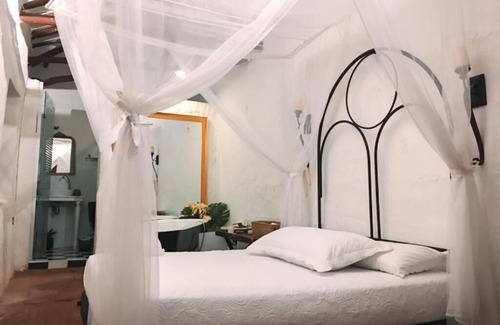 Villavieja Hotel | La Casona - Casa del Ángel
