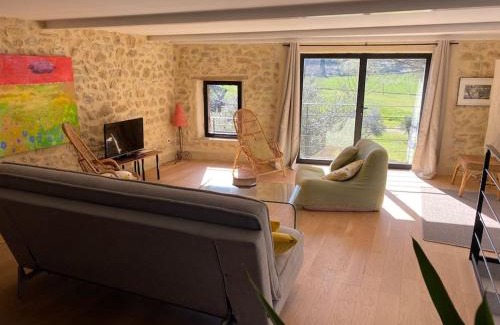 Saint-Hilaire-de-Brethmas Apartment | La Cave