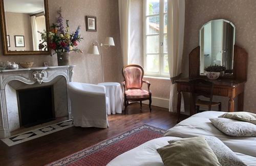 Riols Bed & Breakfast | La Cerisaie