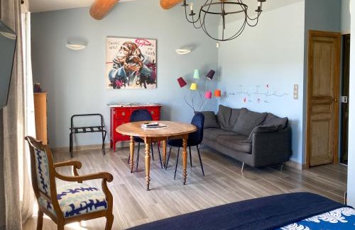 Ventabren Bed & Breakfast | la chamade grande chambre B&B indépendante