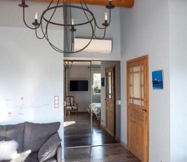 Ventabren Bed & Breakfast | la chamade grande chambre B&B indépendante