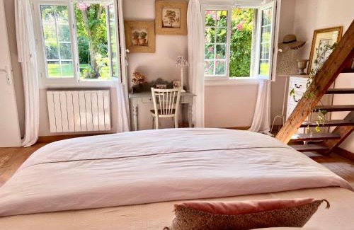 La Noe-Poulain Bed & Breakfast | La Chambre d'hôte de Manou en Normandie