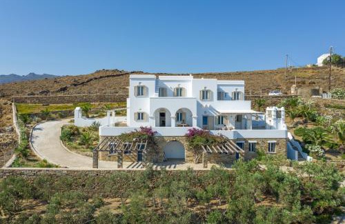 Tinos House | La Chapelle Est & Guest suite