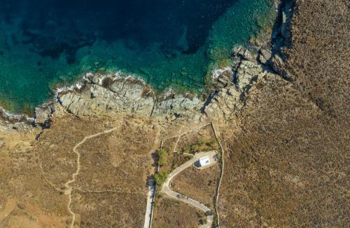 Tinos House | La Chapelle Est & Guest suite