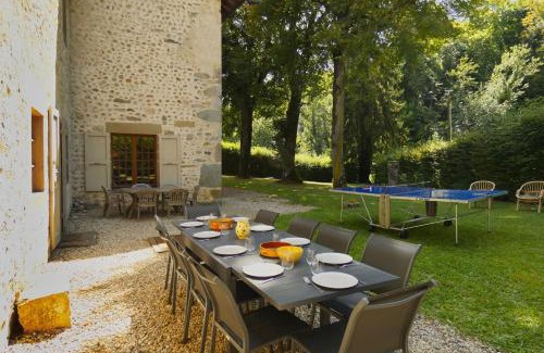 Le Pin House | LA CHARTREUSE DE LA SYLVE BÉNITE family home