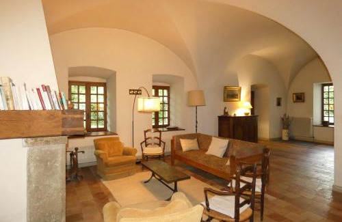 Le Pin House | LA CHARTREUSE DE LA SYLVE BÉNITE family home