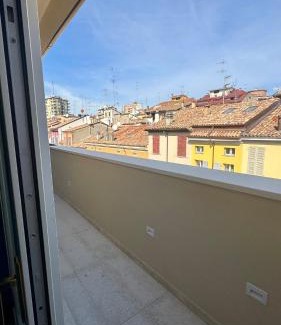 Parma City Centre Apartment | La CHARTREUSE Luxury Suites