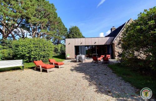 Pleumeur-Bodou House | La chaumiere