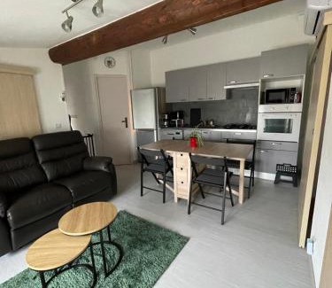 Mornas Apartment | La cigale des cantarelles