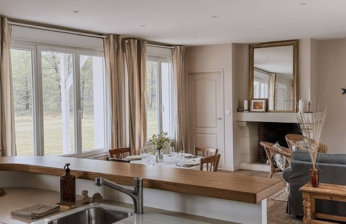 Saint-Etienne-de-Chigny House | LA Closerie Maison Atypique Dans un Domaine Forestier ! Tranquillité Assurée