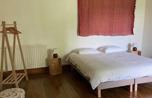 Montbron Bed & Breakfast | La Colline aux Licornes