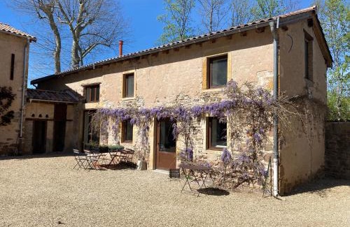 La Chapelle-de-Guinchay Bed & Breakfast | La Combe Darroux