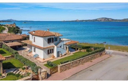 Torre dei Corsari Apartment | [La Conia Luxury Loft]: Sea Front Terrace