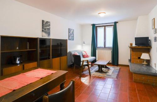 Cassina Valsassina Apartment | La Corte Antica