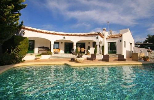 Mar Azul Villa | La Cumbre by Aguilarent