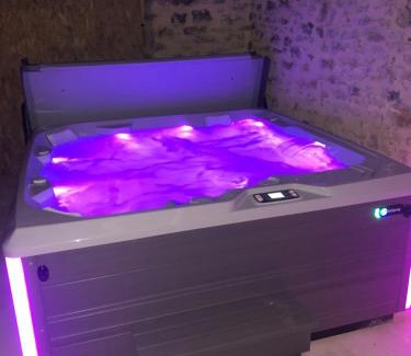 Saint-Martial-de-Nabirat House | LA DEMEURE DE CONSTANCE