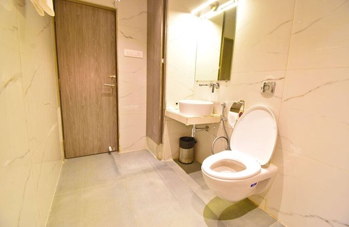 Thane West Hotel | La DHALIA By Glitz Hotels